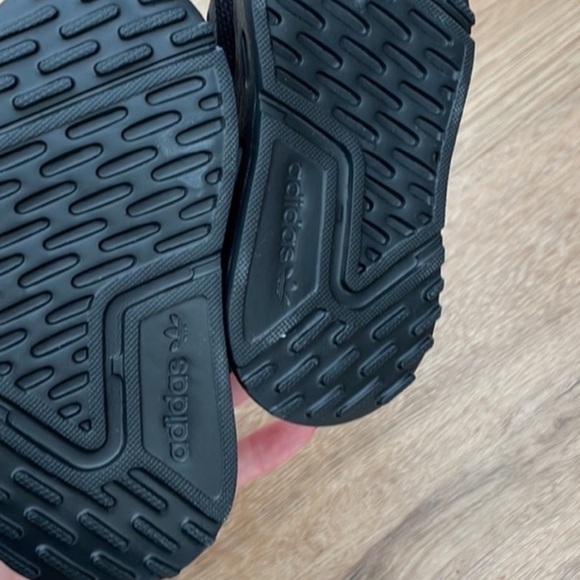 Adidas Shoes - Picture 4 of 5